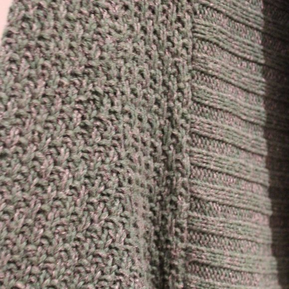 2/$30 🏷 Silence + Noise Knit Cardigan Size S/M - Picture 4 of 7